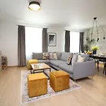 - Old Town Apartment *