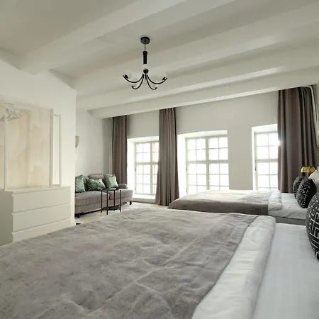 - Old Town Apartment *