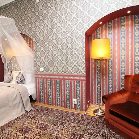 - Old Town Apartman *