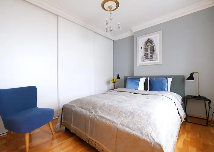 - Old Town Apartment *