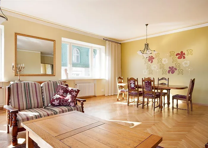 - Old Town Apartment *