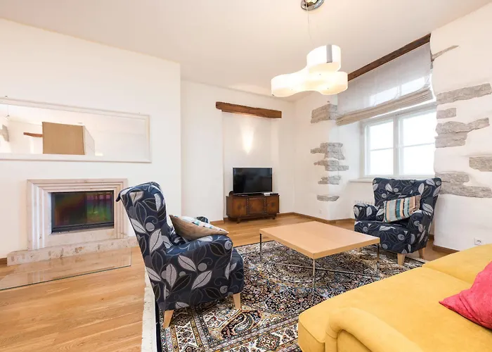 - Old Town Apartment *